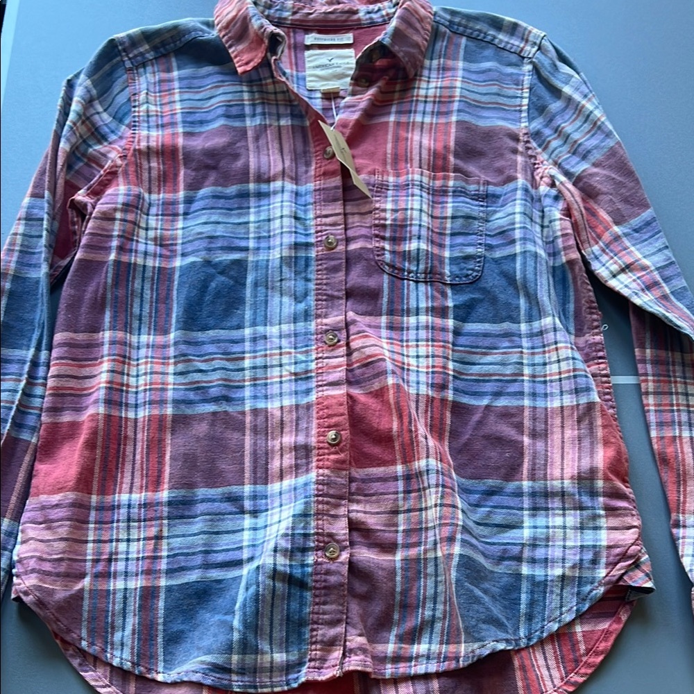 American Eagle Outfitters Red and Navy Casual Button Down Shirt - Picture 6 of 6